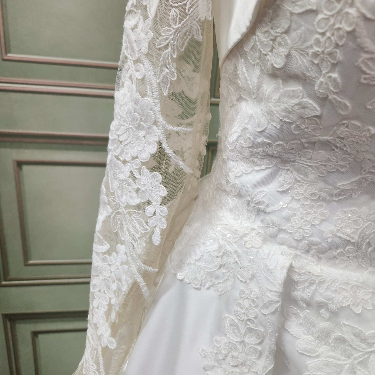 White Bridal Wedding Dress/ Designer: Tina Valerdi