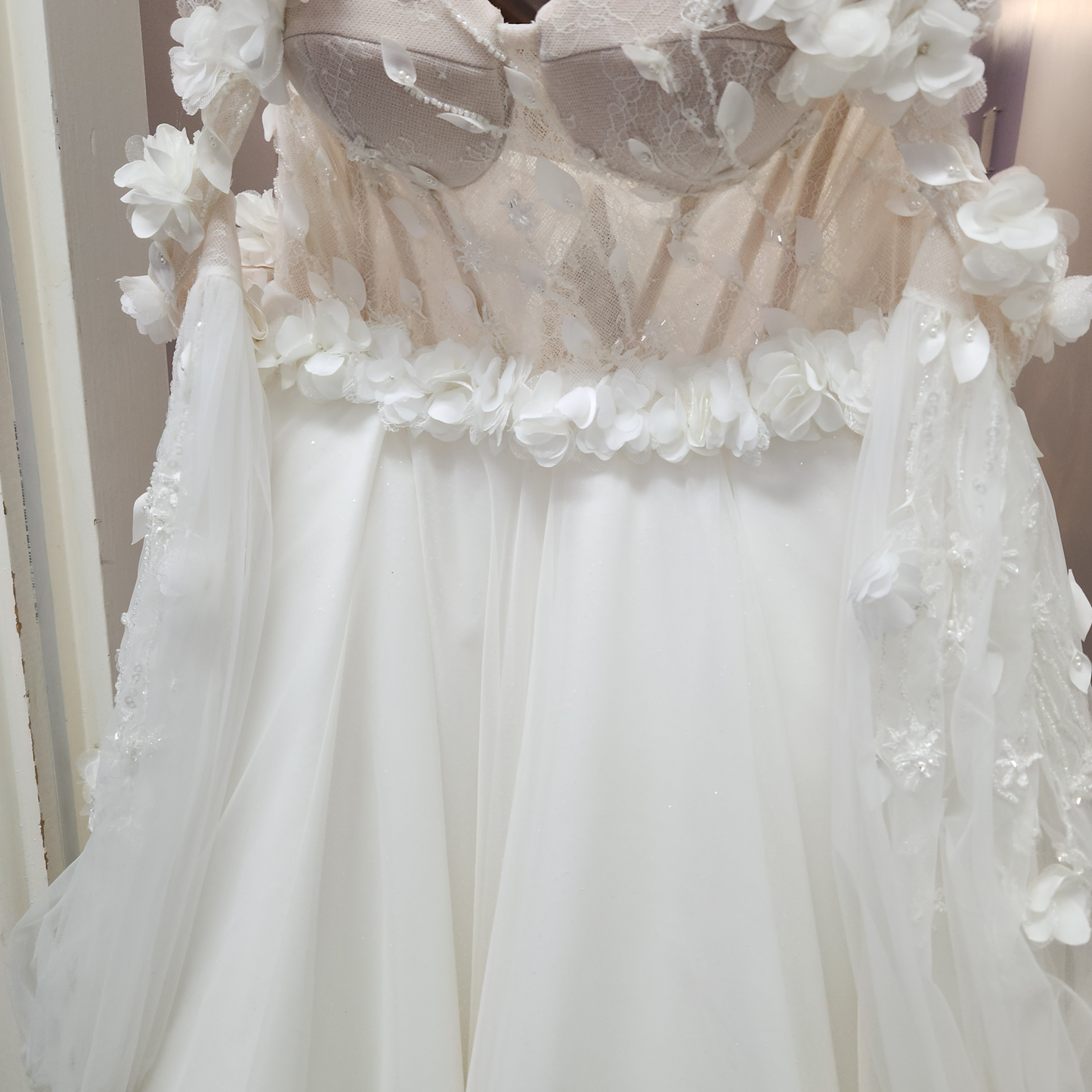 White English Bridal Dress/ Designer: Luce Sposa