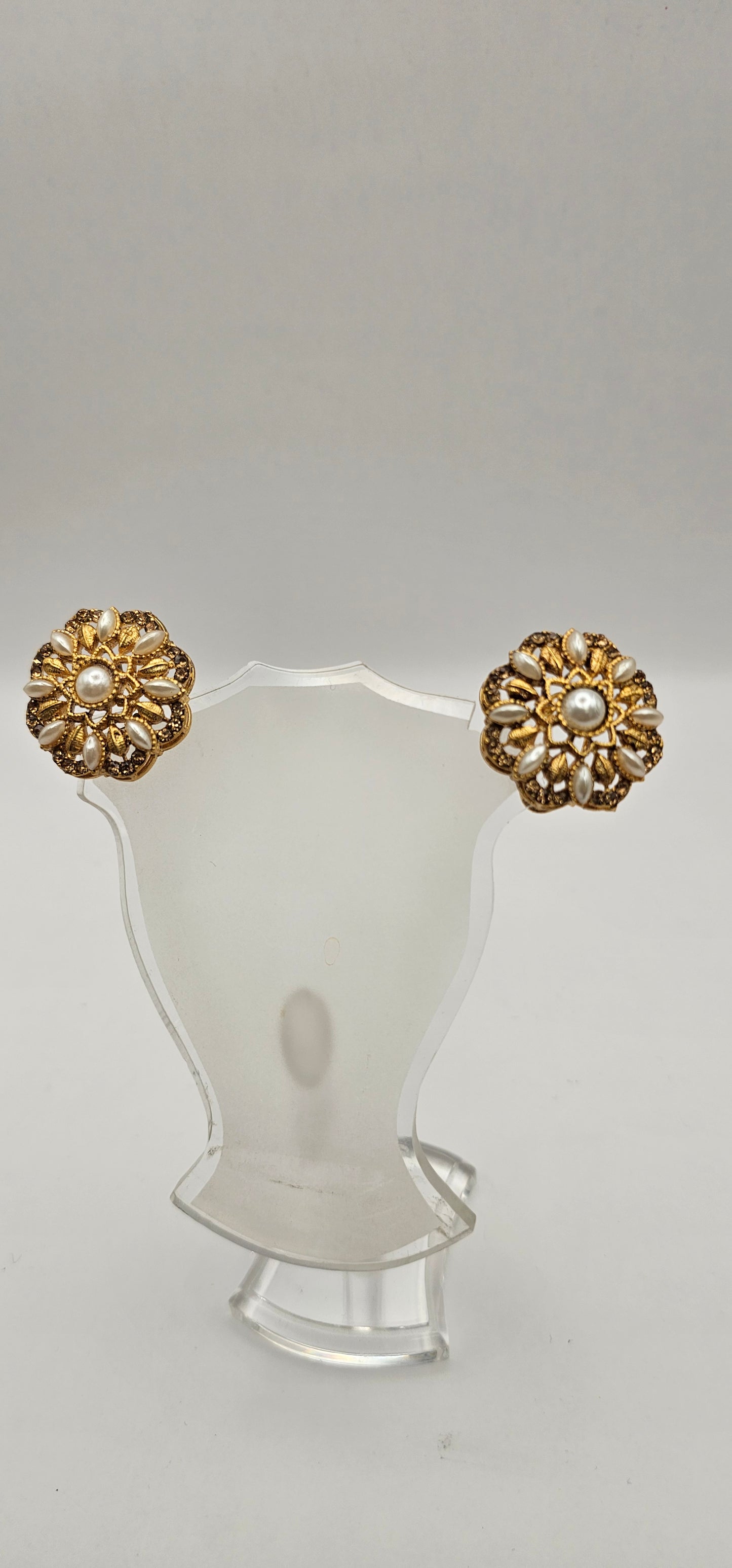 Gold & Pearl Antique Gold Earings