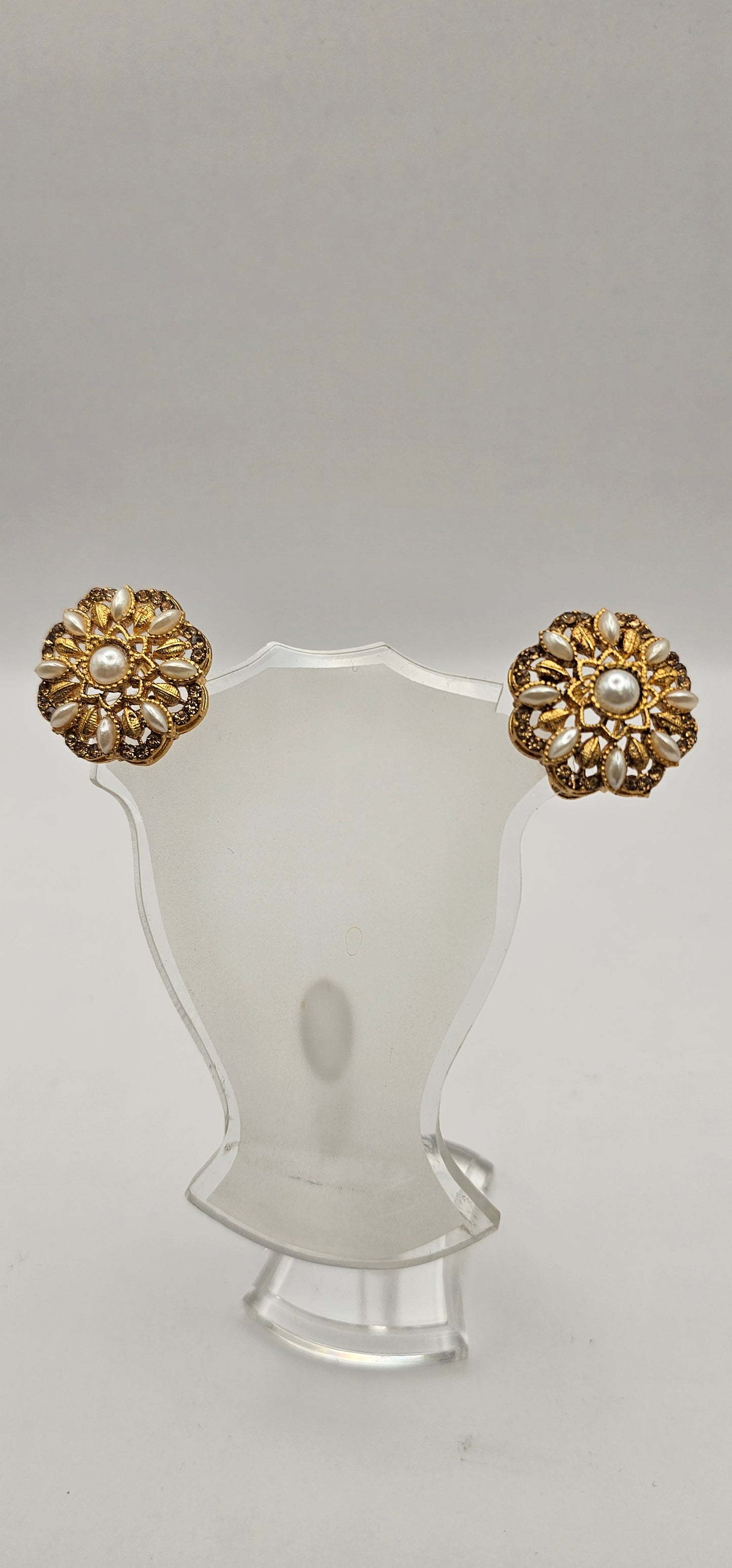 Gold & Pearl Antique Gold Earings