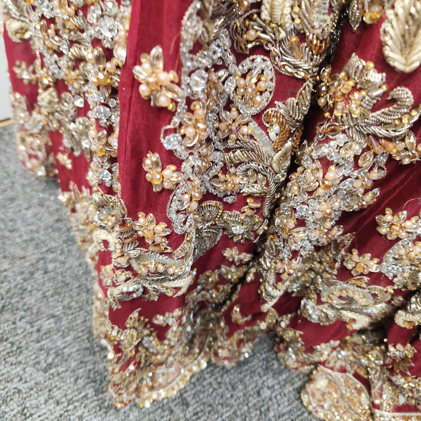 Red & Gold Silk Embroidered Heavy Bridal Wear Netted 3pc