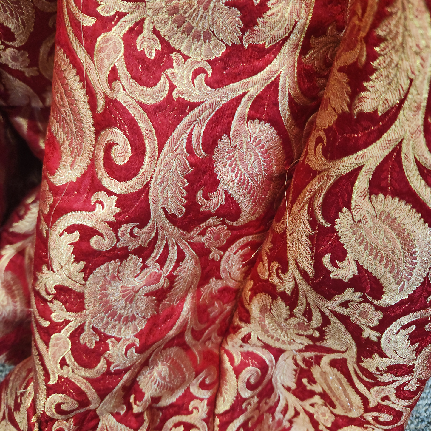 4pc Bright red Bansari print gold embroidery lengha & Sharara netting