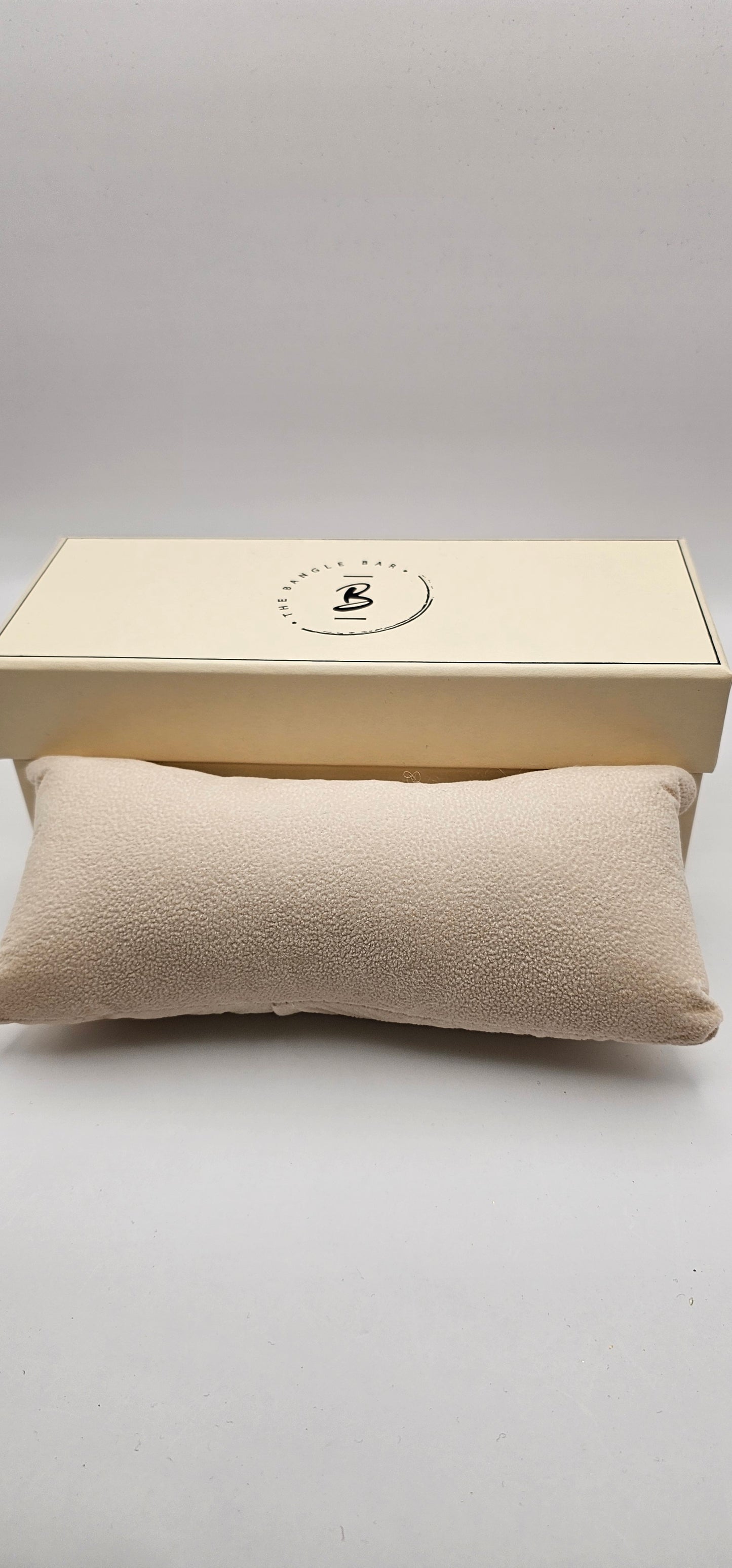 Bangle Bar Box & Cushion
